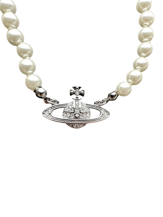 Verdivida Westwood Pearl Necklace (White pearls)